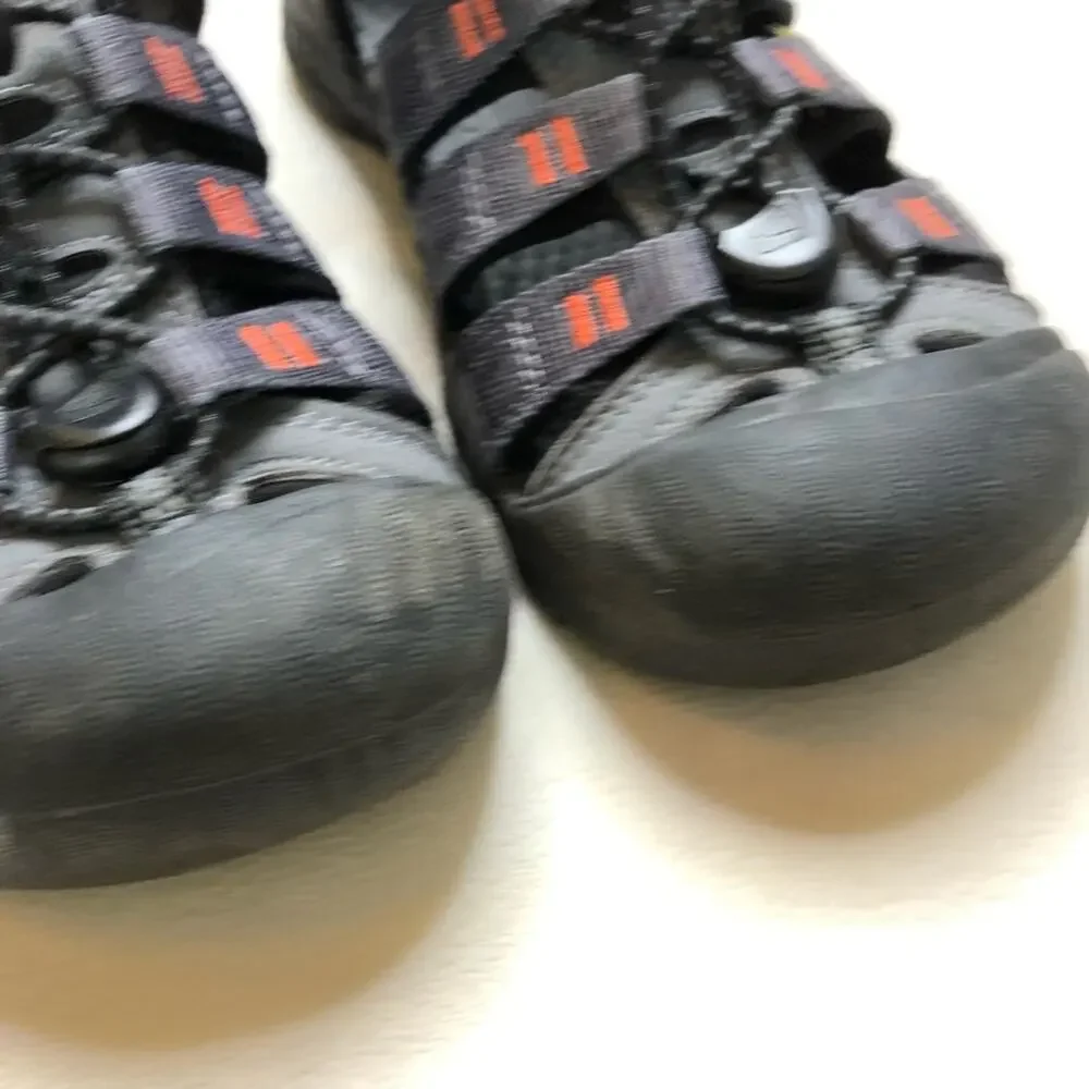 Keen Newport H2 gray black kids sandals size US 3